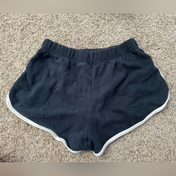 brandy melville shorts - Picture 3 of 3